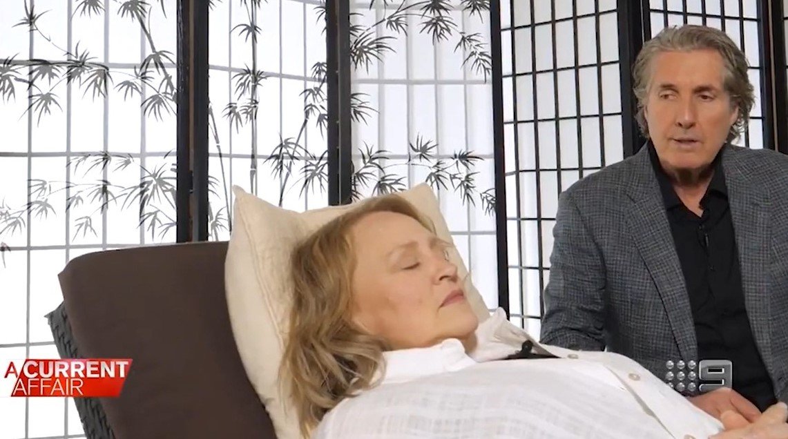 Mark Stephens guiding Luana through hypnosis on A Current Affair